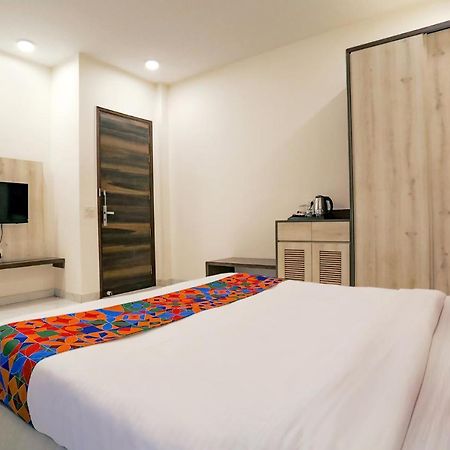 Fabhotel Ab Inn Huda City Center Gurgaon Dış mekan fotoğraf