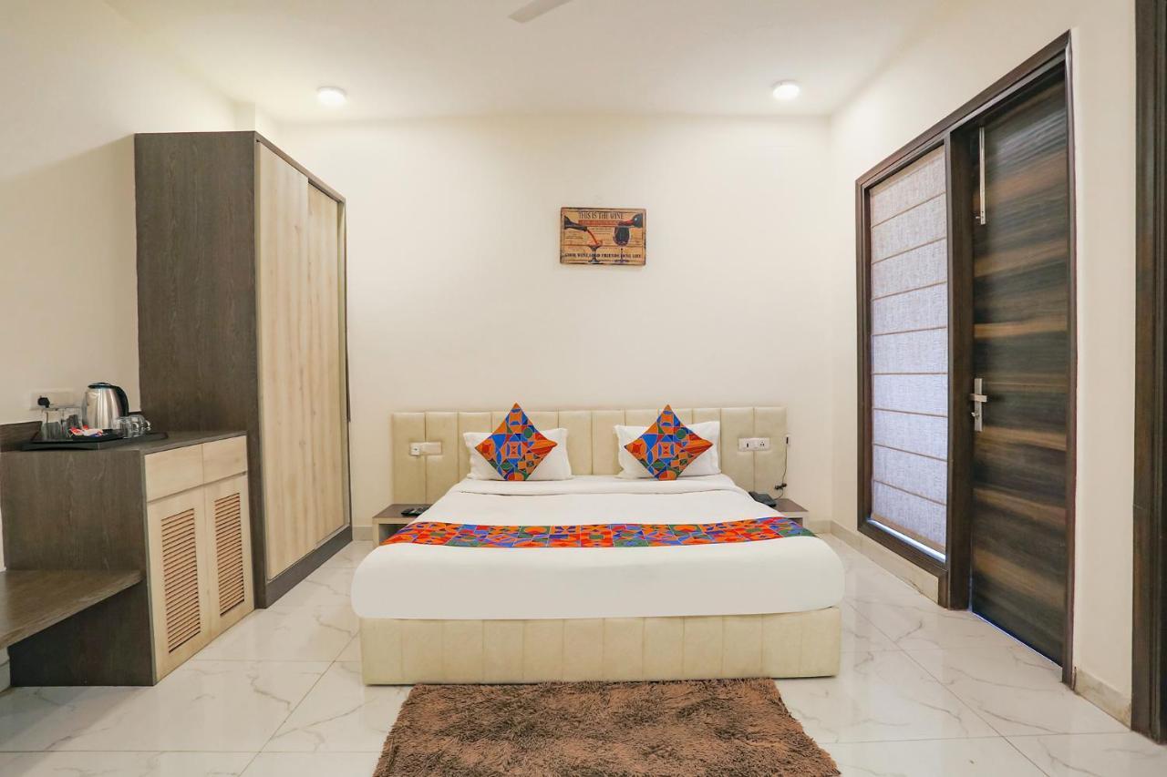 Fabhotel Ab Inn Huda City Center Gurgaon Dış mekan fotoğraf
