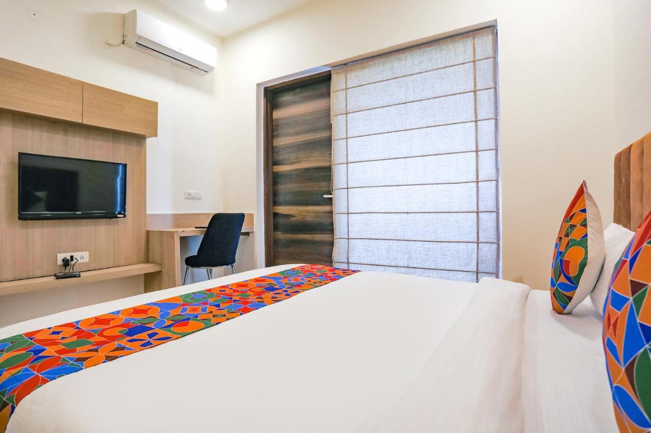 Fabhotel Ab Inn Huda City Center Gurgaon Dış mekan fotoğraf